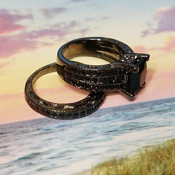 Black Gray Engagement Ring Wedding Band Bridal Set - Picture 3 of 5